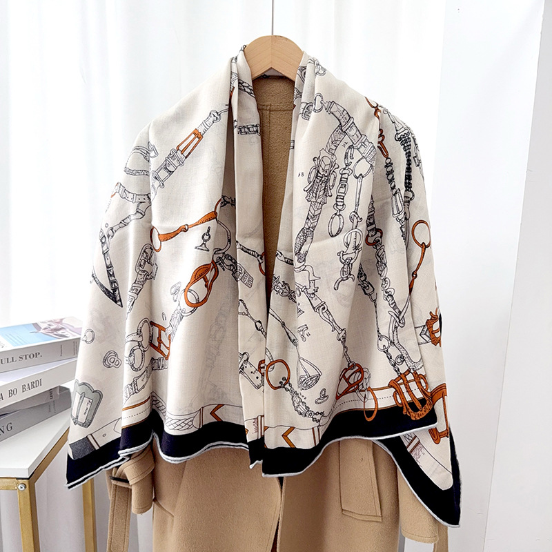 Winter Warm Scarf Rolled Edges - Luxury Bags Hong Kong recension och pris