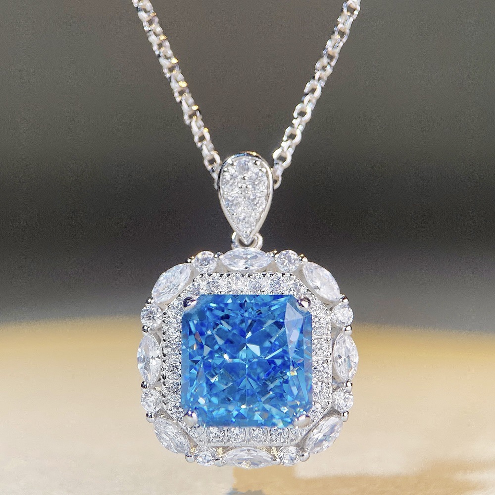Aquamarine Luxury white gold s - Luxury Bags White recension och pris