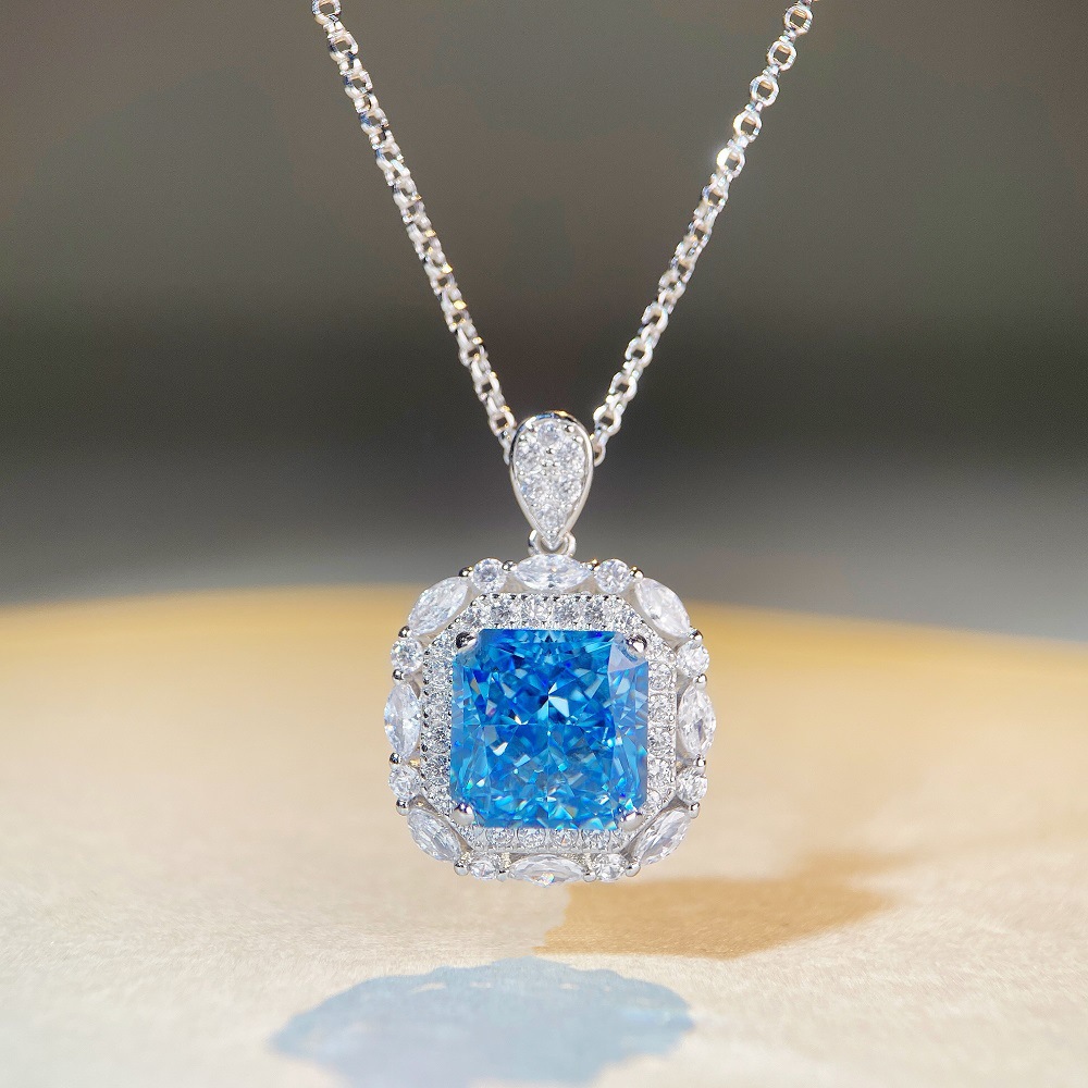Aquamarine Luxury white gold s - Luxury Bags White recension och pris