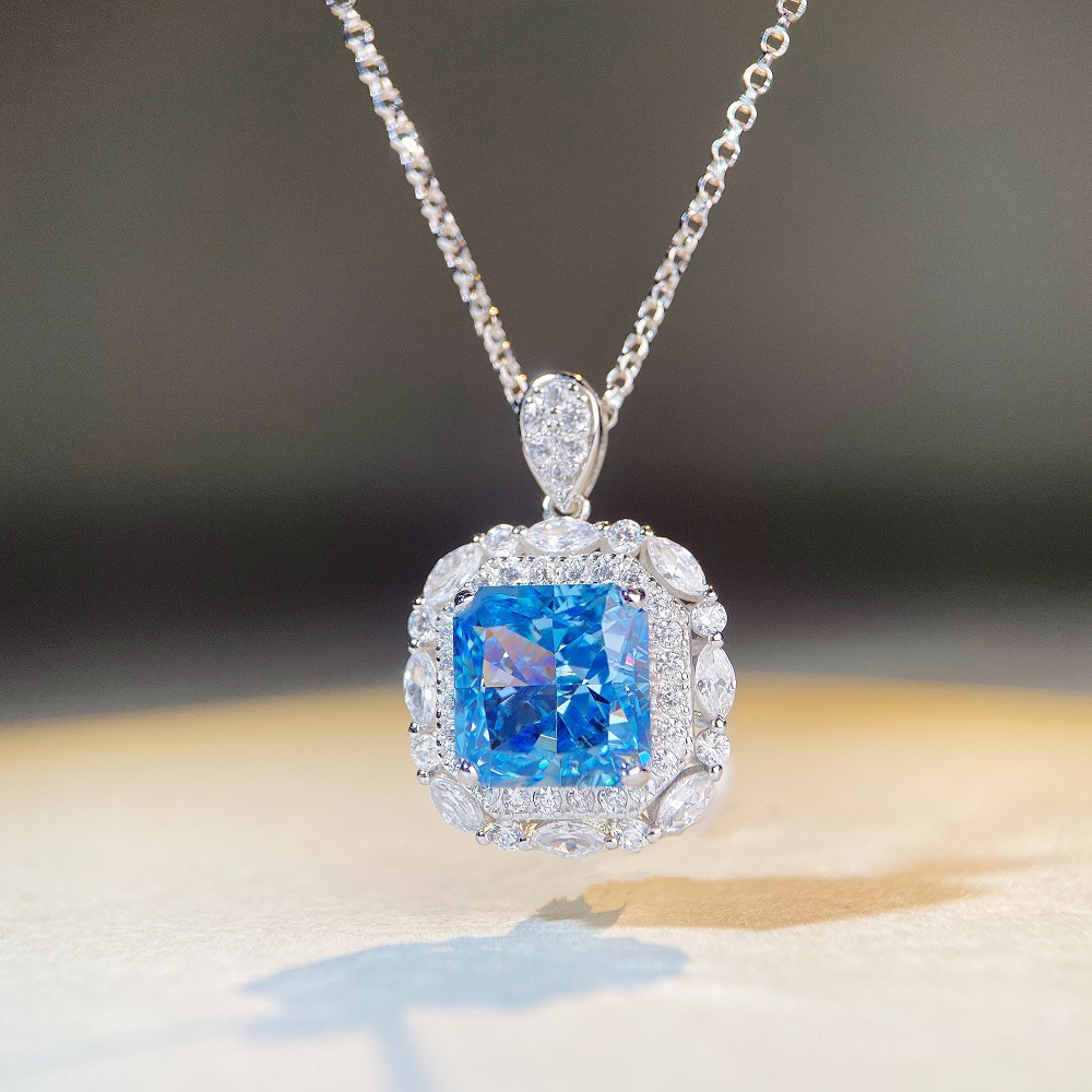 Aquamarine Luxury white gold s - Luxury Bags White recension och pris